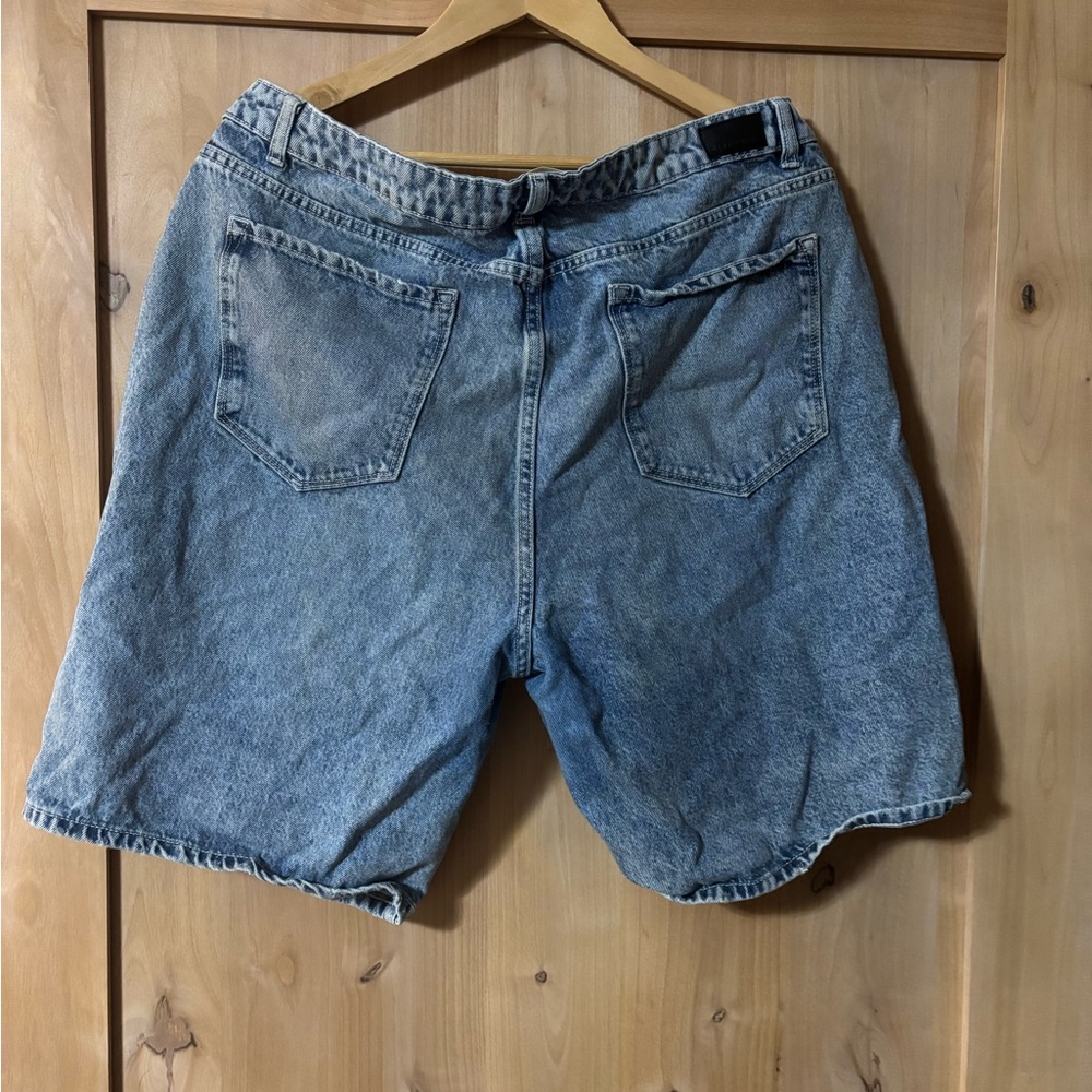 Denver Hayes Light Blue Denim Shorts - Picture 5 of 5